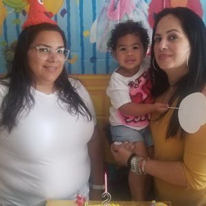 Meet your Posher, Ana d.